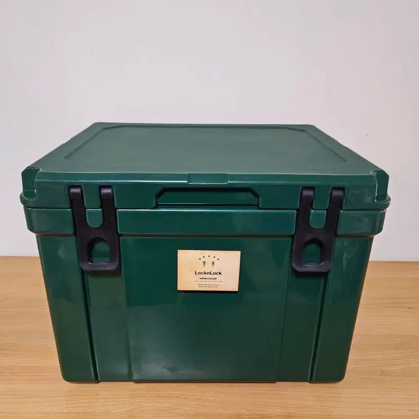 [BUNJANG] Lock &amp; Lock 25L Hard Cooler Ice Box - Khaki / (새제품)락앤락 25L 하드 쿨러, 25리터 카키색 아이스박스