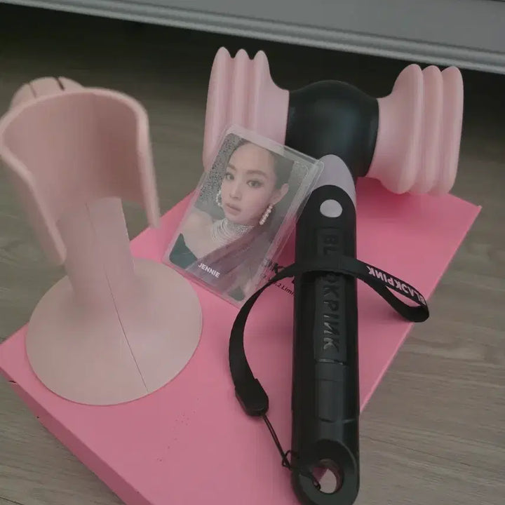 [BUNJANG] BLACKPINK Official Light Stick + Jennie Photocard Set / 블랙핑크 응원봉 + 제니 포토카드