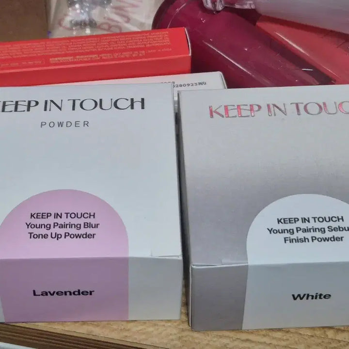 [BUNJANG] Keepintouch Young Pairing Blur Powder Lavender/White / 키핀터치 파우더 라벤더/화이트