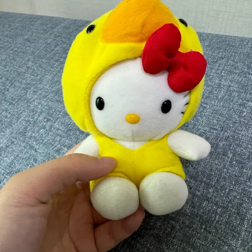 [BUNJANG] Hello Kitty Classic Duck Plush Toy / 헬로키티 고전 오리 인형 판매중