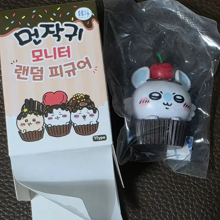 [BUNJANG] Monzyakwi Monitor Random Figure Momongga Flying Squirrel / 먼작귀 모니터 랜덤 피규어 모몽가 하늘다람쥐