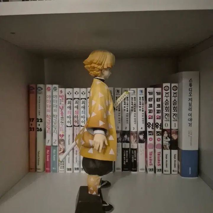 [BUNJANG] Zenitsu Agatsuma Figure / 급처) 젠이츠 피규어 싸게 판매합니다