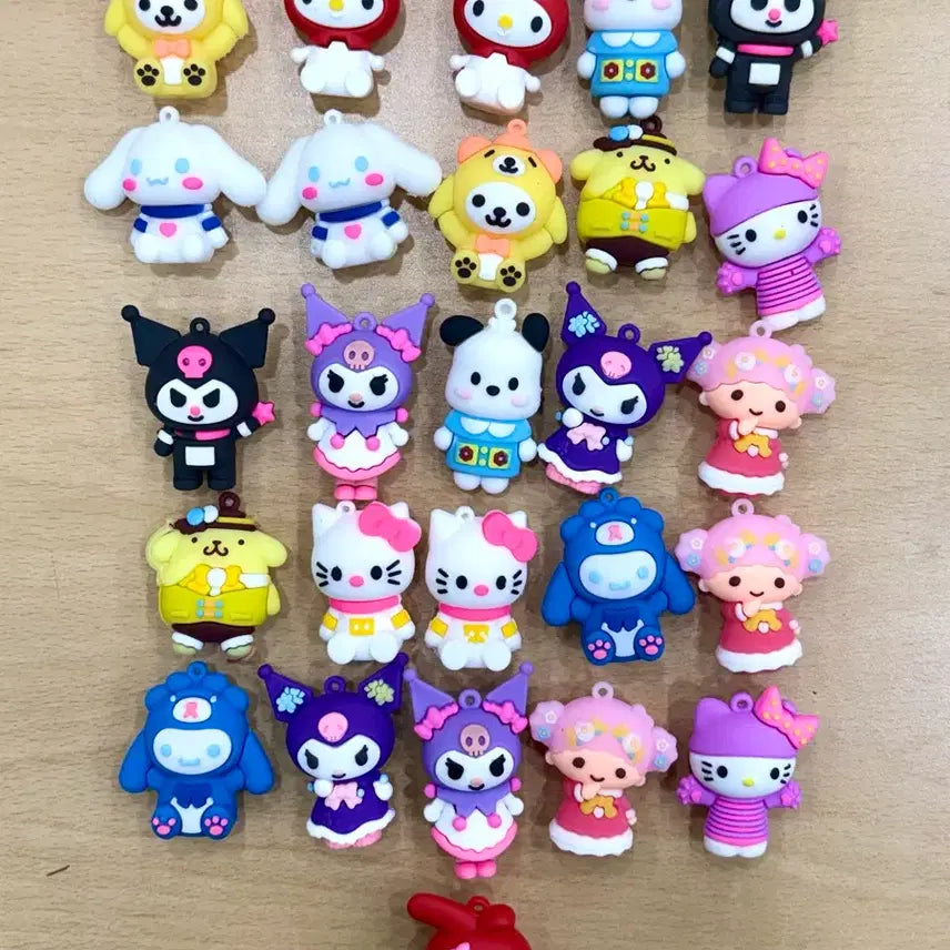 [BUNJANG] Sanrio Characters Rubber Figure Bundle Set (26 pieces) / 각종 산리오 시나모롤 마이멜로디 쿠로미 등 고무 피규어 26개 일괄