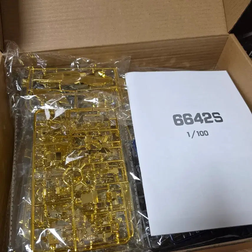 [BUNJANG] Daban MG 6642s Phenex Electroplated Gold Model Kit / 다반 MG 6642s 페넥스 전기도금 골드 미개봉 팝니다