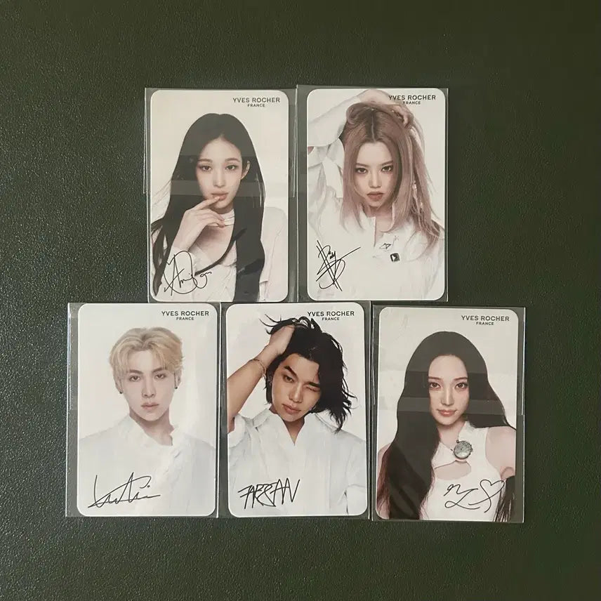 [BUNJANG] All Day Project Yves Rocher Photocard Set (Sealed) / 올데프 이브로쉐 Yves Rocher 포토카드 세트