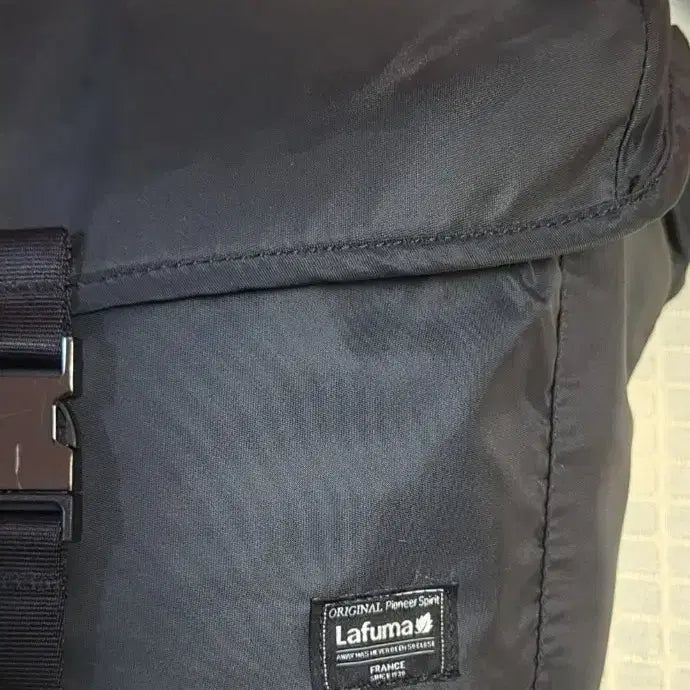 [BUNJANG] Lafuma Crossbody Bag Black / 라푸마 크로스백 블랙