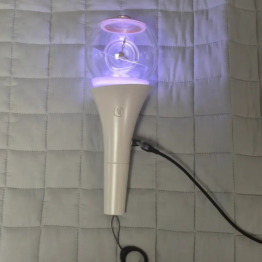 [SOLD OUT] 클로즈유어아이즈 클유아 응원봉 양도 판매 wts sell cye