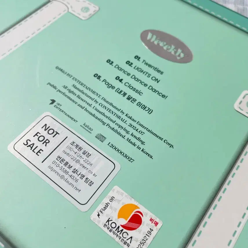 [BUNJANG] Weeekly Mini 6th Album Signed Album / 위클리 weeekly 미니 6집 친필싸인 앨범 비매
