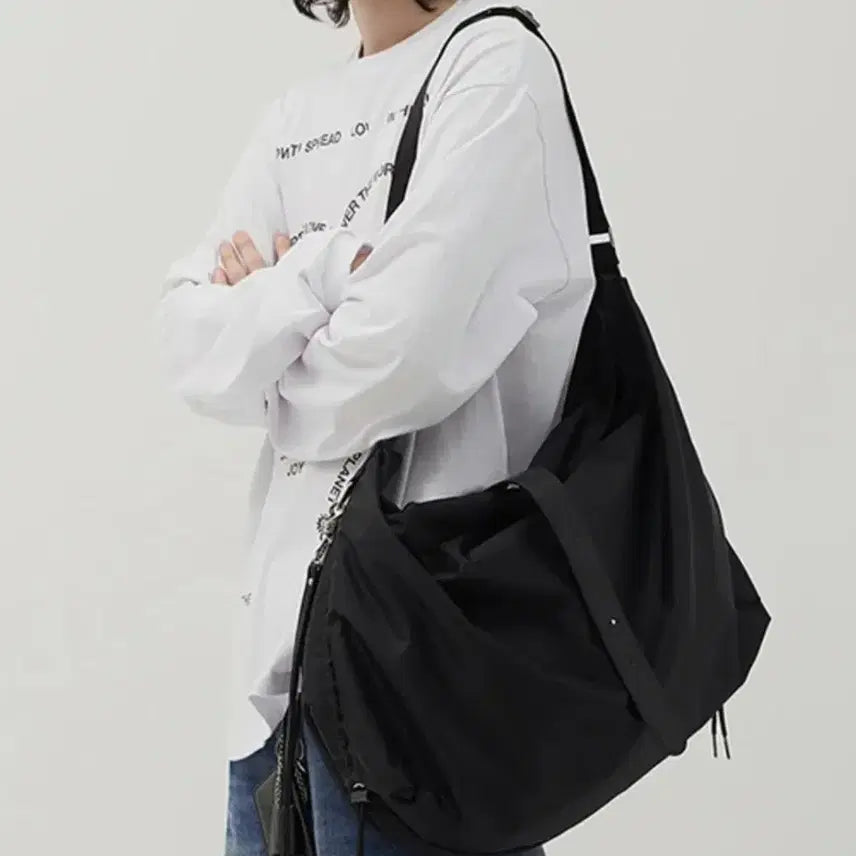 [BUNJANG] Coin Seoul Mimthewardrobe Double String Big Messenger Bag / 코인서울 밈더워드로브 더블 스트링 빅 메신저 백