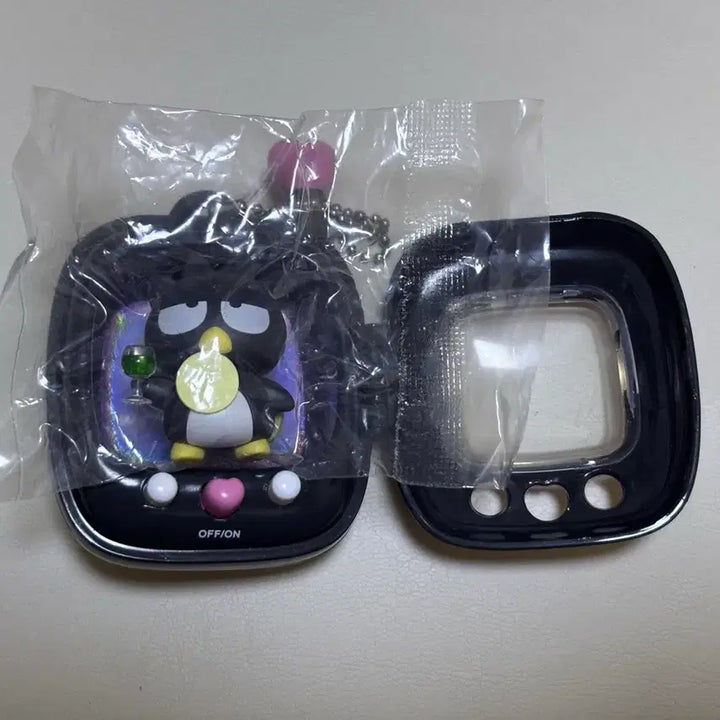 [BUNJANG] Miniso Sanrio Pocket Elf Pouchy Character Keychain Badtz-Maru / 미니소 산리오 포켓 엘프 피규어 키링 배드바츠마루