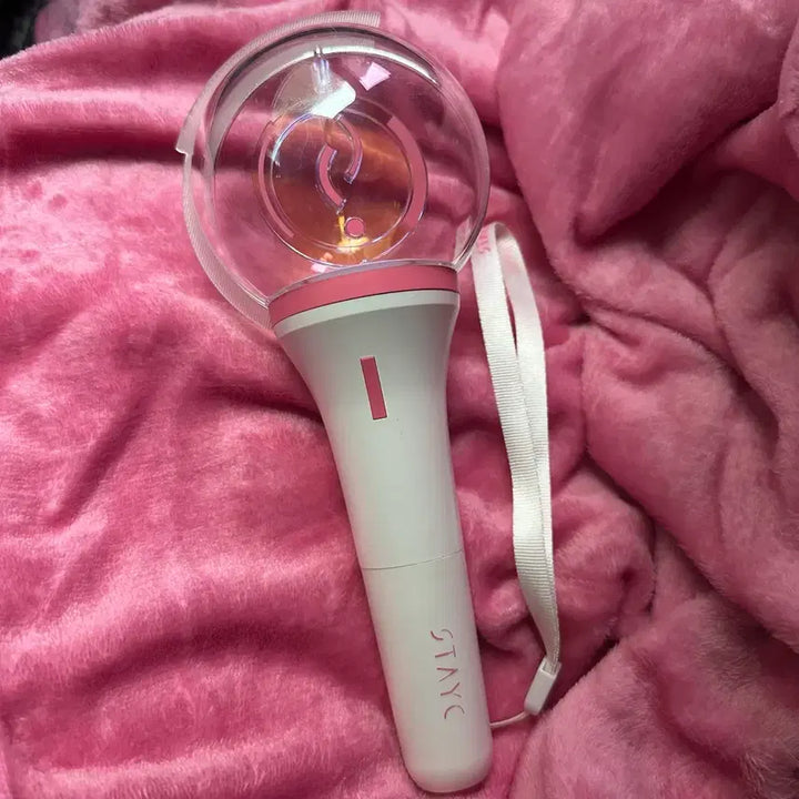 [SOLD OUT] STAYC 스테이씨 응원봉 윙크봉 판매합니다