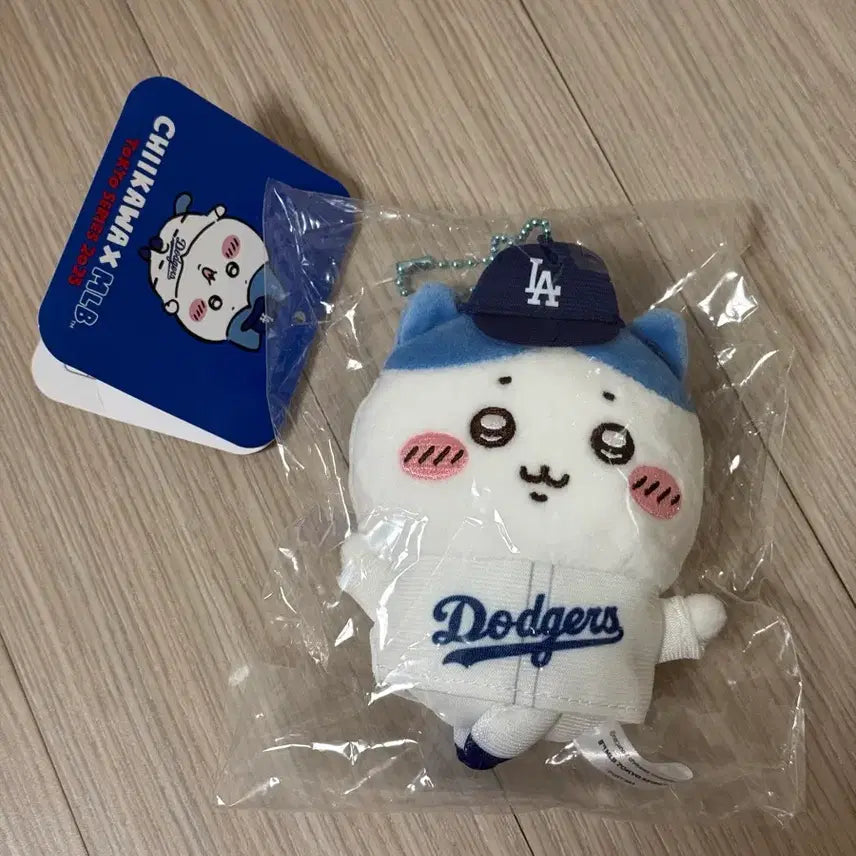 [BUNJANG] Chiikawa x MLB Dodgers Mascot Hachiware Plush / 치이카와 MLB 다저스 마스코트 하치와레