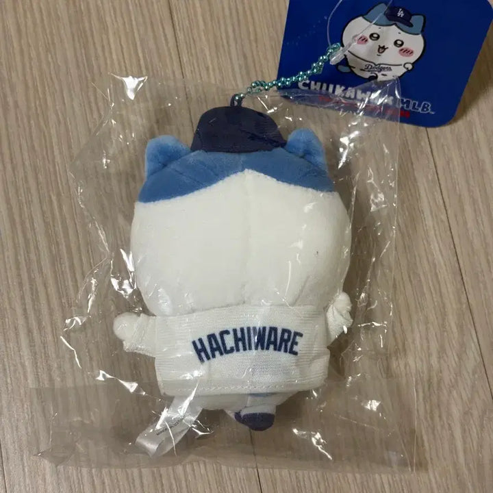 [BUNJANG] Chiikawa x MLB Dodgers Mascot Hachiware Plush / 치이카와 MLB 다저스 마스코트 하치와레