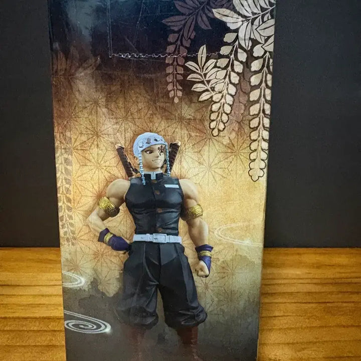 [BUNJANG] Demon Slayer Tengen Uzui Sealed Figure / 미개봉)귀멸의 칼날 우즈이 텐겐 피규어