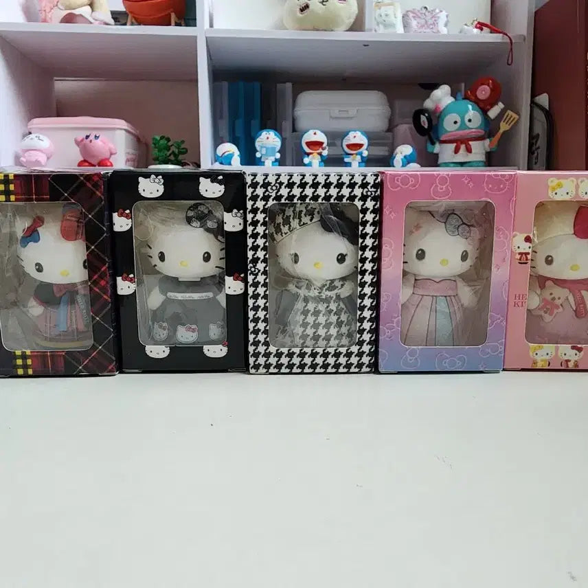 [BUNJANG] Hello Kitty 50th Anniversary Closet Figure Bundle Set / (새상품)헬로키티 50주년 클로젯 피규어 5개일괄