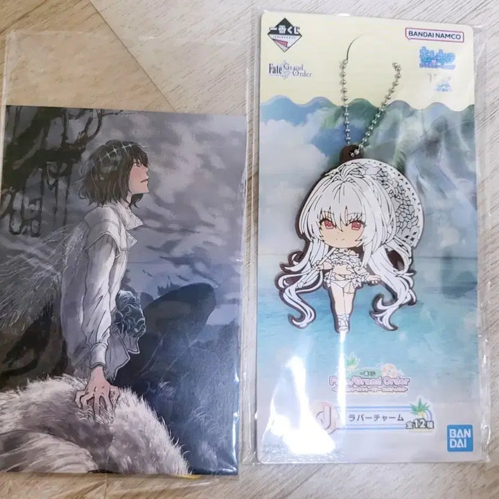 [BUNJANG] Fate/Grand Order Oberon Pre-Final Ascension Bonus Postcard &amp; Lady Avalon Keychain Set / 페그오 오베론 최종재림전 특전 엽서&amp;레이디아발론 키링 세트