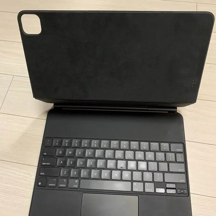 [BUNJANG] Apple Magic Keyboard 12.9-inch Black / 아이패드 매직키보드 12.9인치 블랙