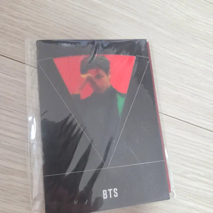 [BUNJANG] BTS Concept Photobook CLUE VER. Sealed / (포카 포함) 방탄 컨셉 포토북 CLUE VER.