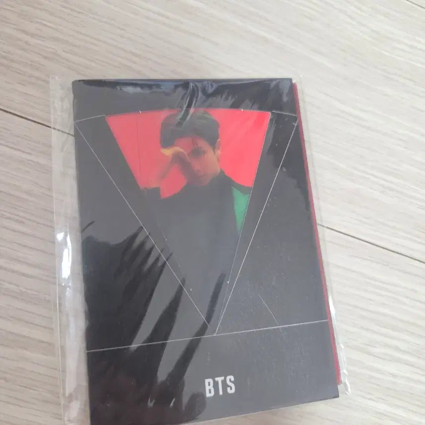 [BUNJANG] BTS Concept Photobook CLUE VER. Sealed / (포카 포함) 방탄 컨셉 포토북 CLUE VER.