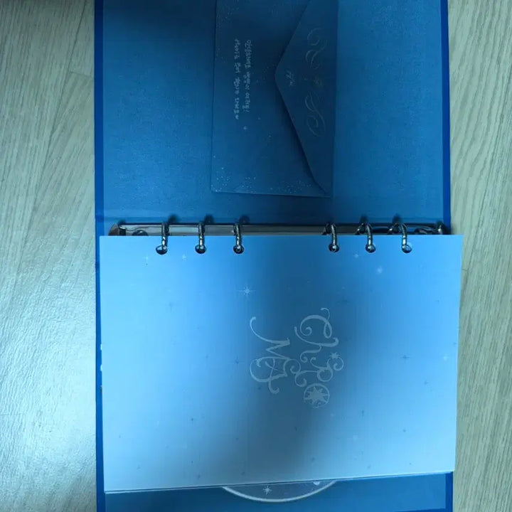 [BUNJANG] Hebi Diary + Crayons Set / hebi (헤비) 굿즈 다이어리 판매합니다