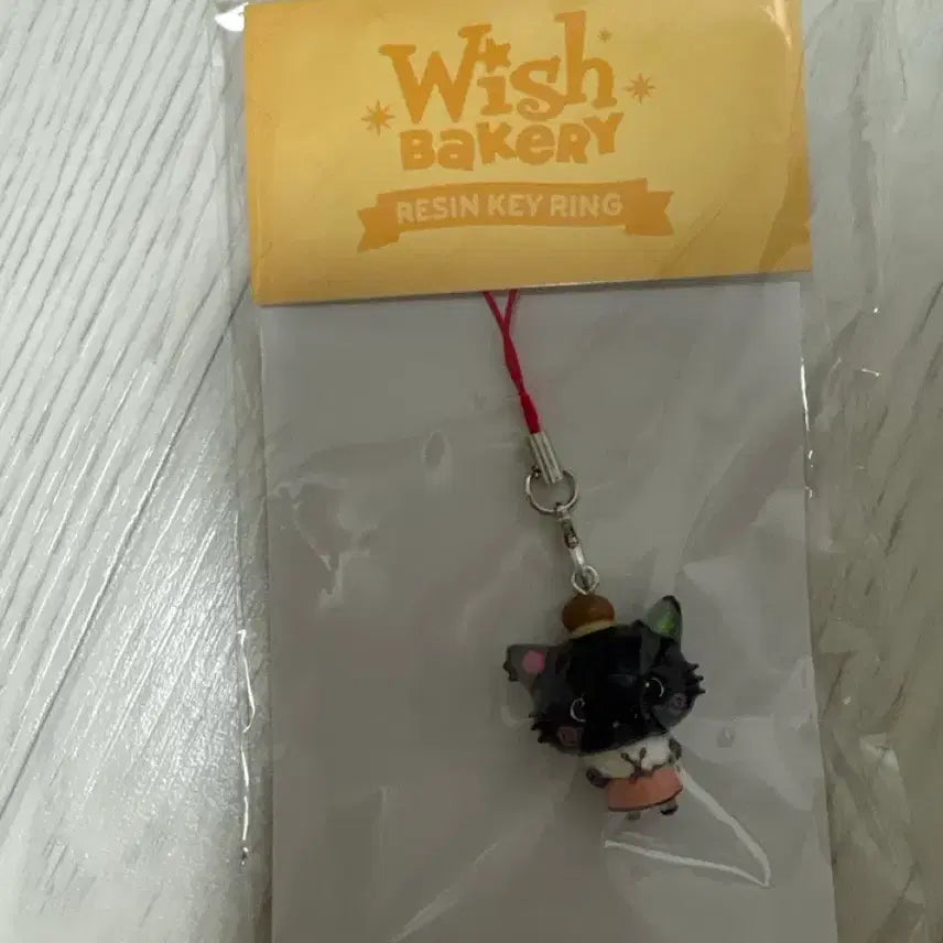 [BUNJANG] Riku Bakery Resin Keychain / 리쿠 베이커리 팝업 키링