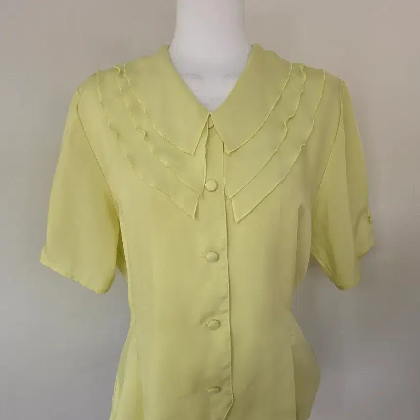 [BUNJANG] Mint Frill Collar Short Sleeve Blouse / 연두 프릴 카라 반팔 블라우스