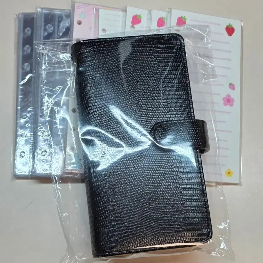 [BUNJANG] Above All Crush A6 Half Size Basic Binder (Black) with Various Inserts / 어버블크러쉬 하프 바인더 속지 포함
