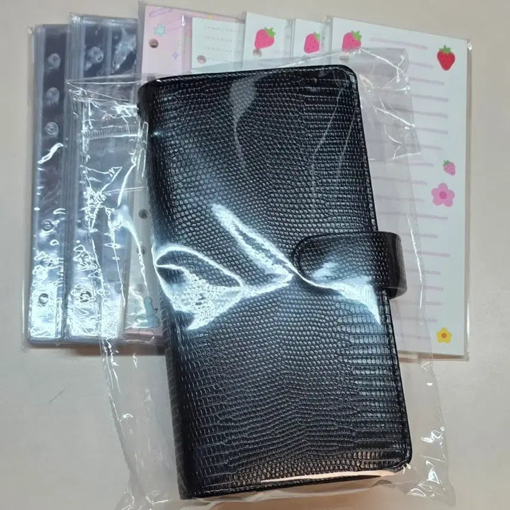 [BUNJANG] Above All Crush A6 Half Size Basic Binder (Black) with Various Inserts / 어버블크러쉬 하프 바인더 속지 포함