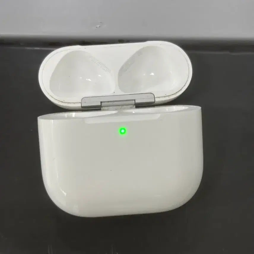 [BUNJANG] Apple AirPods 4th Generation with Noise Cancellation - Used / 에어팟4세대 노캔o 본체 싸게 급처!!