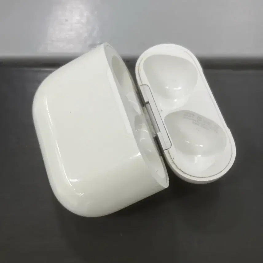 [BUNJANG] Apple AirPods 4th Generation with Noise Cancellation - Used / 에어팟4세대 노캔o 본체 싸게 급처!!