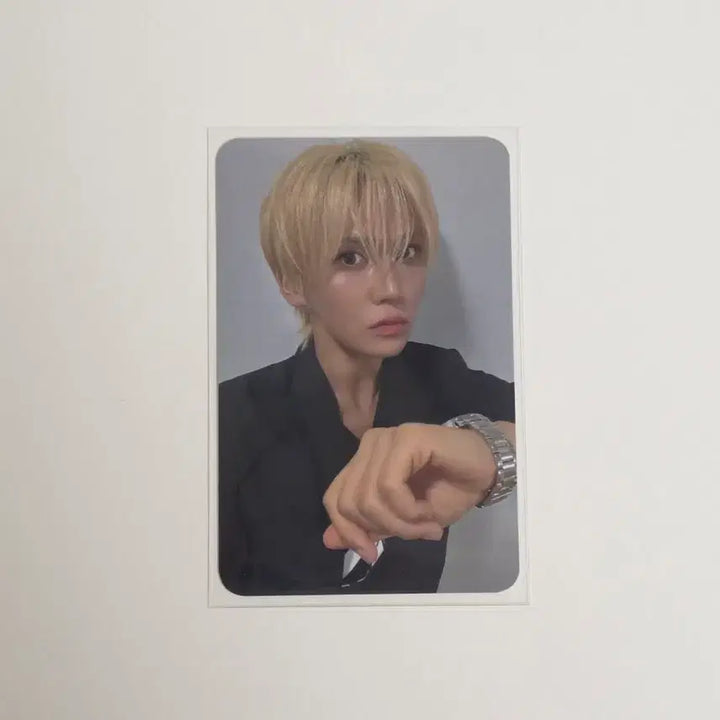 [BUNJANG] XLOV Hyune Lucky Draw Photocard / 엑스러브 현 미공포