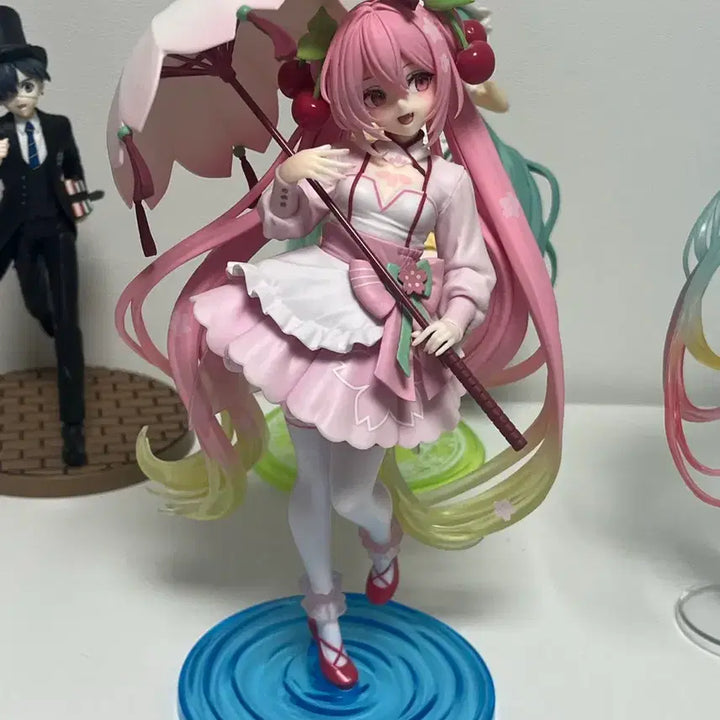 [BUNJANG] Hatsune Miku Sakura Miku Figure / 하츠네 미쿠 사쿠라 미쿠 피규어 굿즈