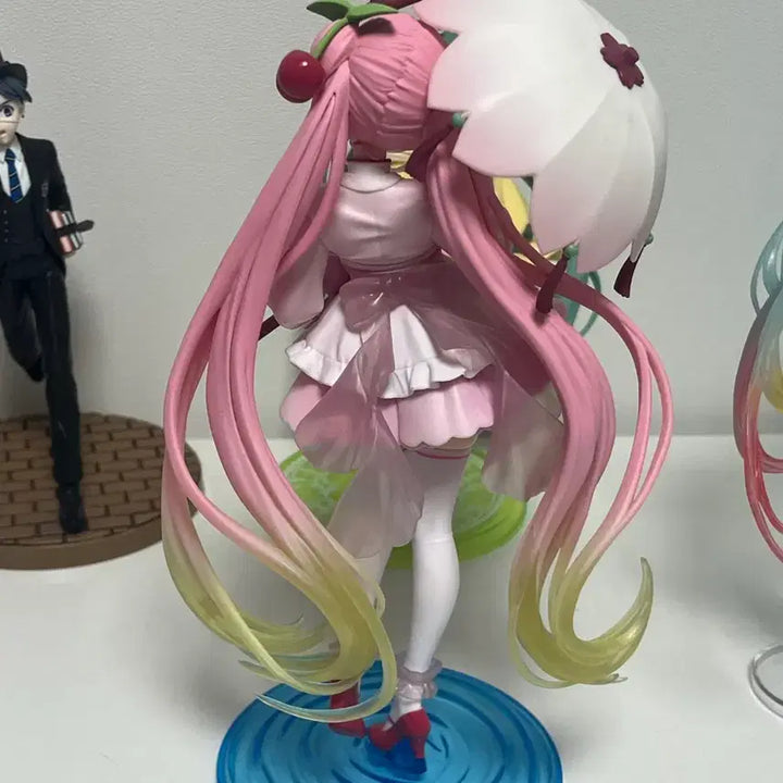 [BUNJANG] Hatsune Miku Sakura Miku Figure / 하츠네 미쿠 사쿠라 미쿠 피규어 굿즈