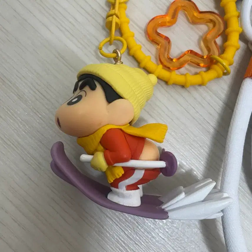 [BUNJANG] Crayon Shin-chan Action Mask Bike Figure Keychain Set / (2개세트) 짱구는못말려 짱구 스키 액션가면 자전거 피규어 키링