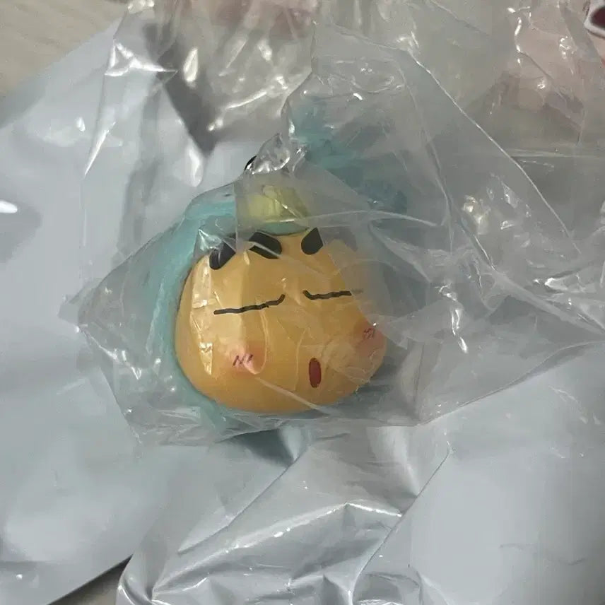 [BUNJANG] Crayon Shin-chan Crayon Shin-chan Froki Keyring Gacha Figure Set / (2개 세트) 짱구는못말려 크레용신짱 짱구 짱아 플로키 키링 가챠 피규어