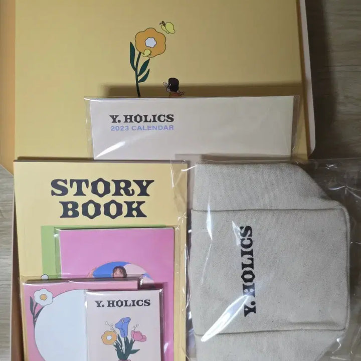 [BUNJANG] Younha Holics 7th Generation Kit (Excluding Membership Card) / 윤하 홀릭스 7기 키트