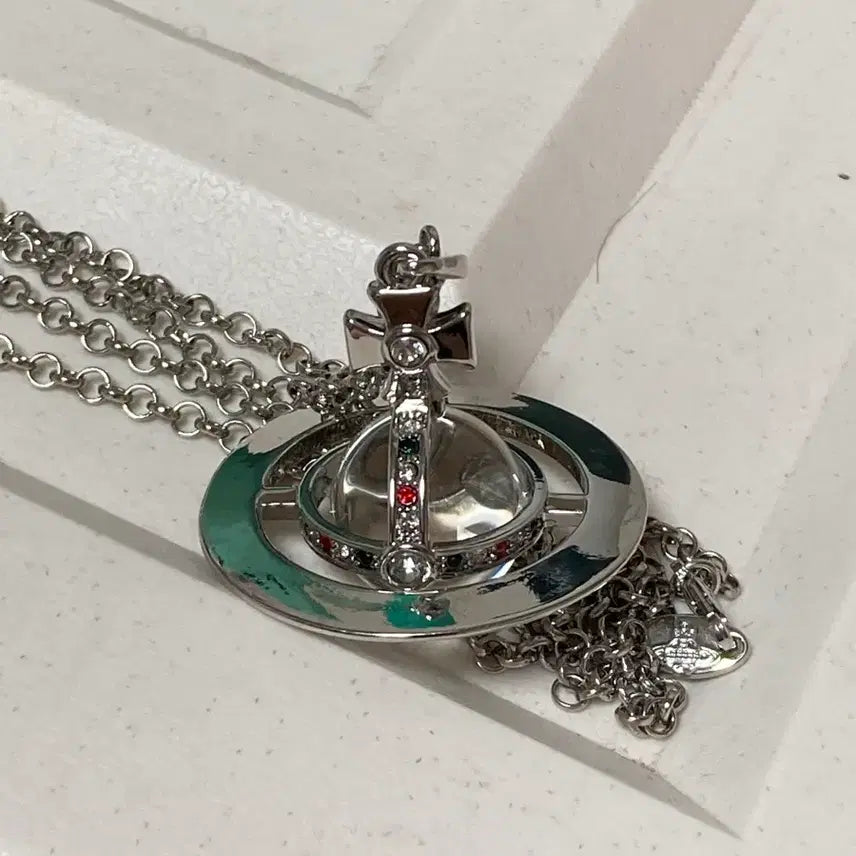 [BUNJANG] Vivienne Westwood Orb Necklace White Transparent / 비비안웨스트우드 빅orb목걸이 화이트 투명