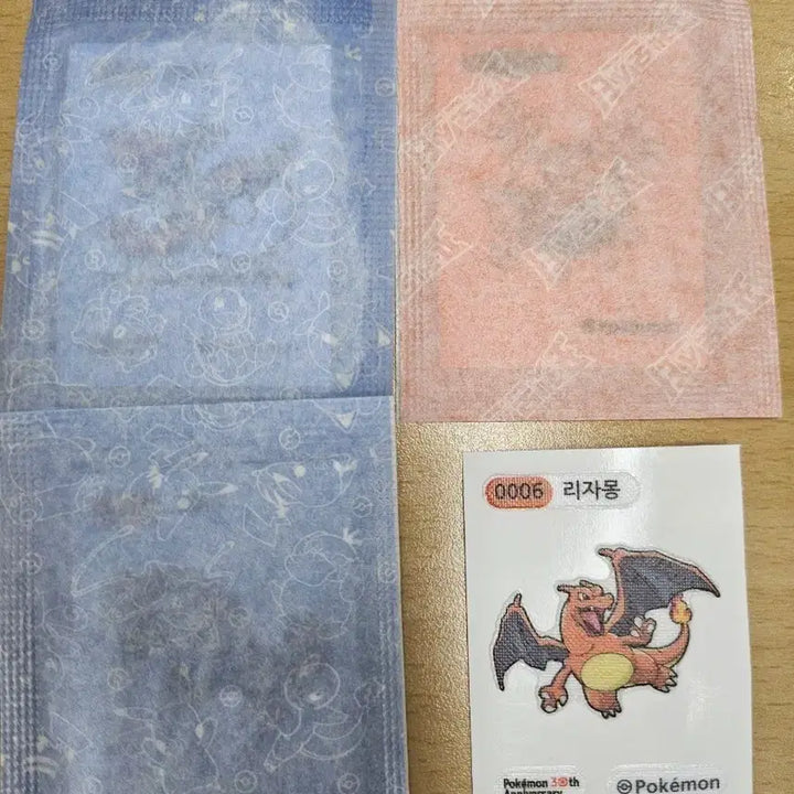 [BUNJANG] Pokemon 30th Anniversary Stickers (Ttiboo Seal) / 포켓몬 빵 블래키 꼬부기 리자몽 아보크 후파 30주년 띠부씰
