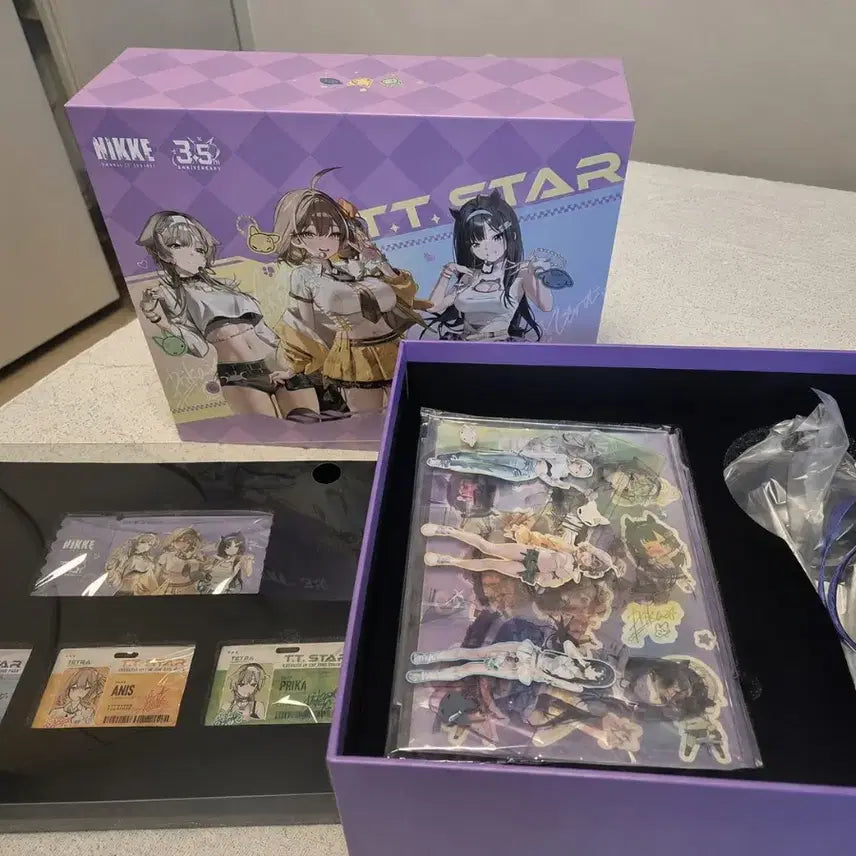[BUNJANG] Nikke 3.5th Anniversary Special Gift Box Goods Set / 니케 3.5주년 스페셜 기프트박스 굿즈 세트