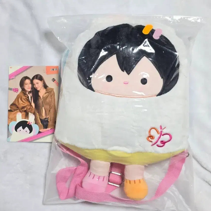 [BUNJANG] Ani Plush Bag + Postcard Set / 에니 플러시 가방+ 엽서