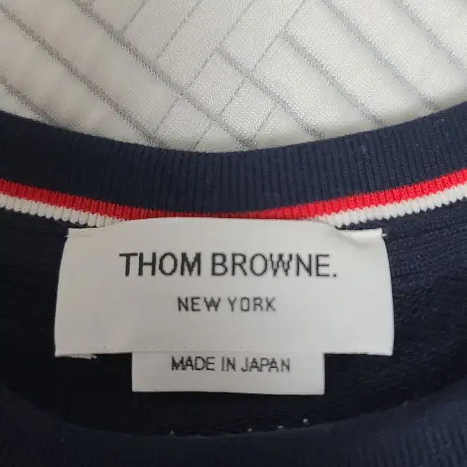 [BUNJANG] Thom Browne Tricolor Navy Sweatshirt Size 5 / 톰브라운 삼선 네이비 맨투맨 5