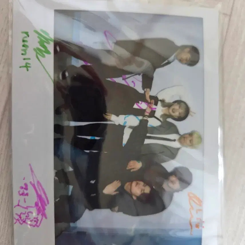 [BUNJANG] Yudabin Band Signed Polaroid Photo & Keychain Set / 유다빈밴드  폴라로이드 사진 친필싸인+키링
