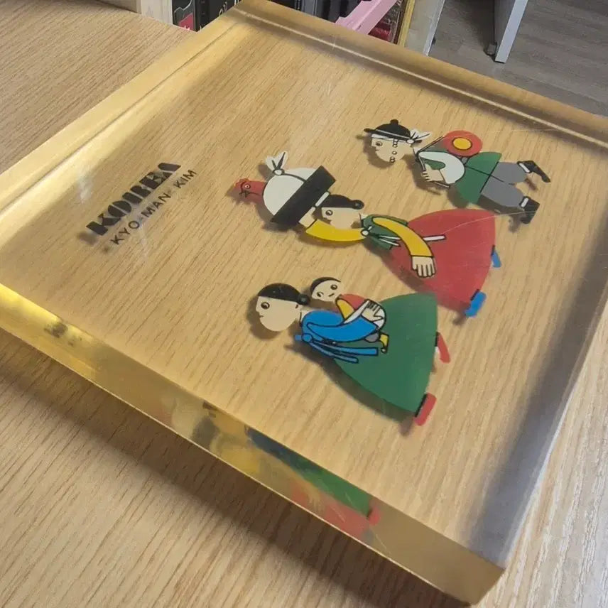 [BUNJANG] Kim Kyoman Studio Large Acrylic Paperweight / 김교만 작가님의 대형 문진 1개