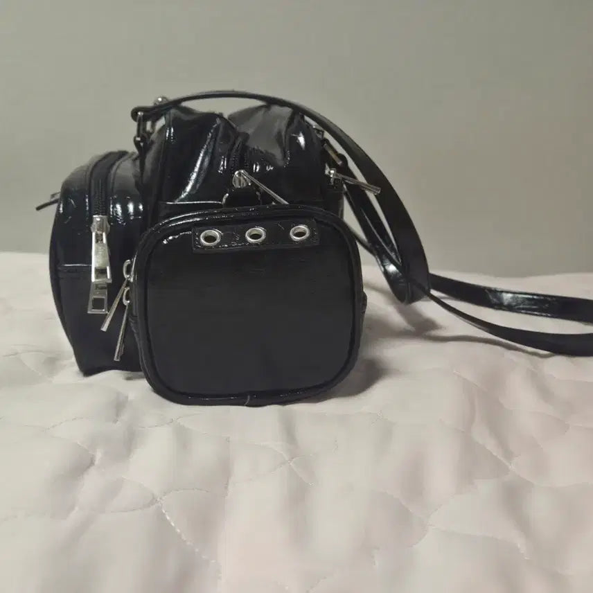 [BUNJANG] Baeonni Mini Ita Bag / 택포) 배온니 미니블랙덕질가방 이타백 판매