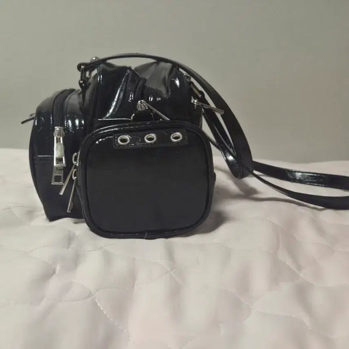 [BUNJANG] Baeonni Mini Ita Bag / 택포) 배온니 미니블랙덕질가방 이타백 판매
