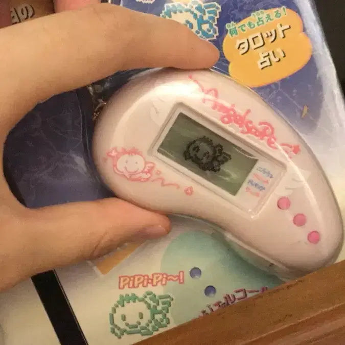 [BUNJANG] Rare 1997 Japan Vintage Tamagotchi Angelscope Game Console / 초레어! 1997년 일본 고전 다마고치 엔젤스코프 게임기 키티 똥사이즈