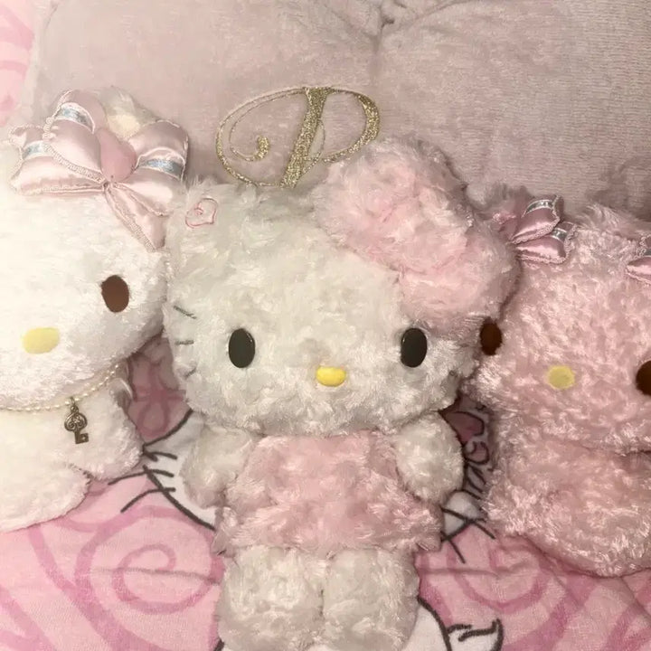 [BUNJANG] Sanrio Hello Kitty Rose Boa Fur Plush / 1시간 특별 2만원 할인) 고전키티 로즈보아키티 보아털키티 장미털키티