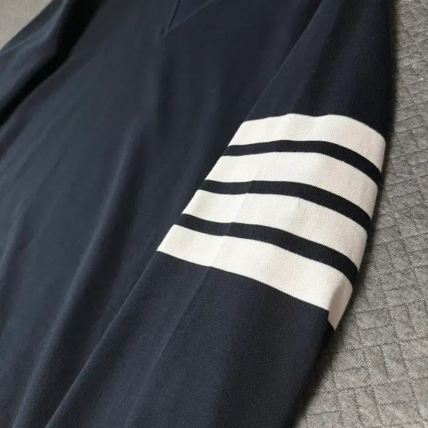 [BUNJANG] Thom Browne Sweatshirt Navy Size 3 / 톰브라운 맨투맨