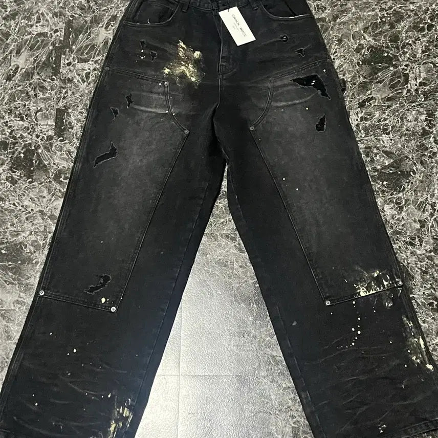 [SOLD OUT] 크랙로즈 SPLATTER DENIM PANTS
