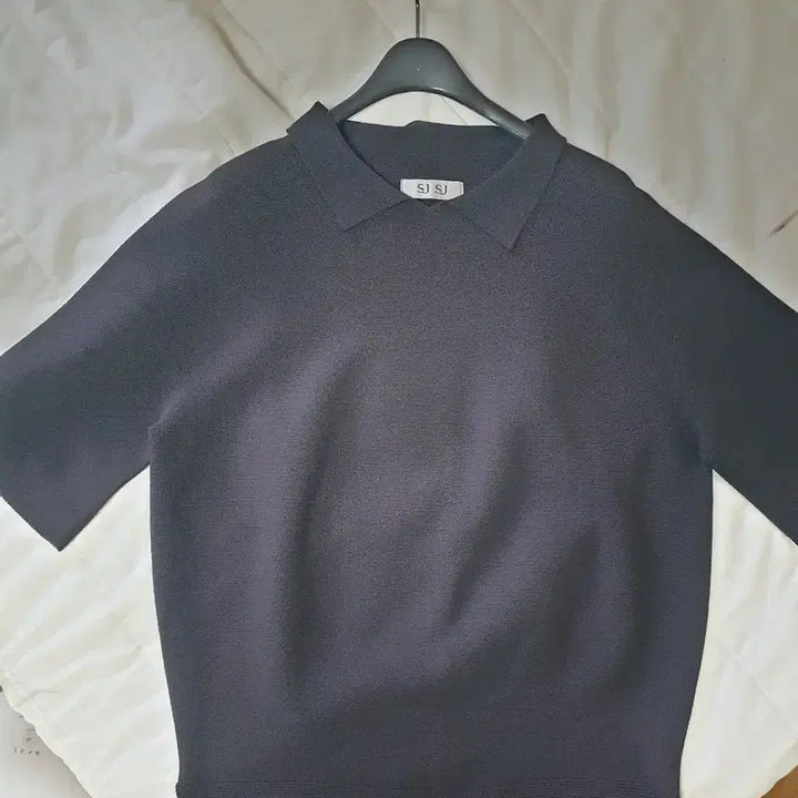 [BUNJANG] SJYP Open Collar Short Sleeve Knit / sjsj오픈카라니트
